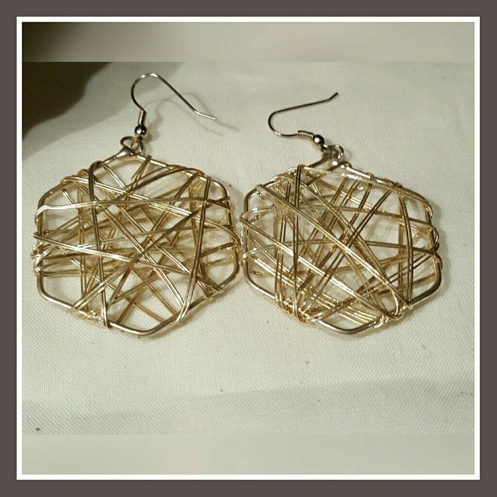 SAMANTHA SILVERTONE MESH HANDCRAFTED EARRINGS 2-1/2" DROP 1-1/2"W. X 2"L.